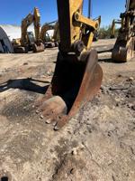 2019 CATERPILLAR 326FL Excavator 10