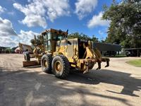 1999 CAT 140H Motor Grader 12