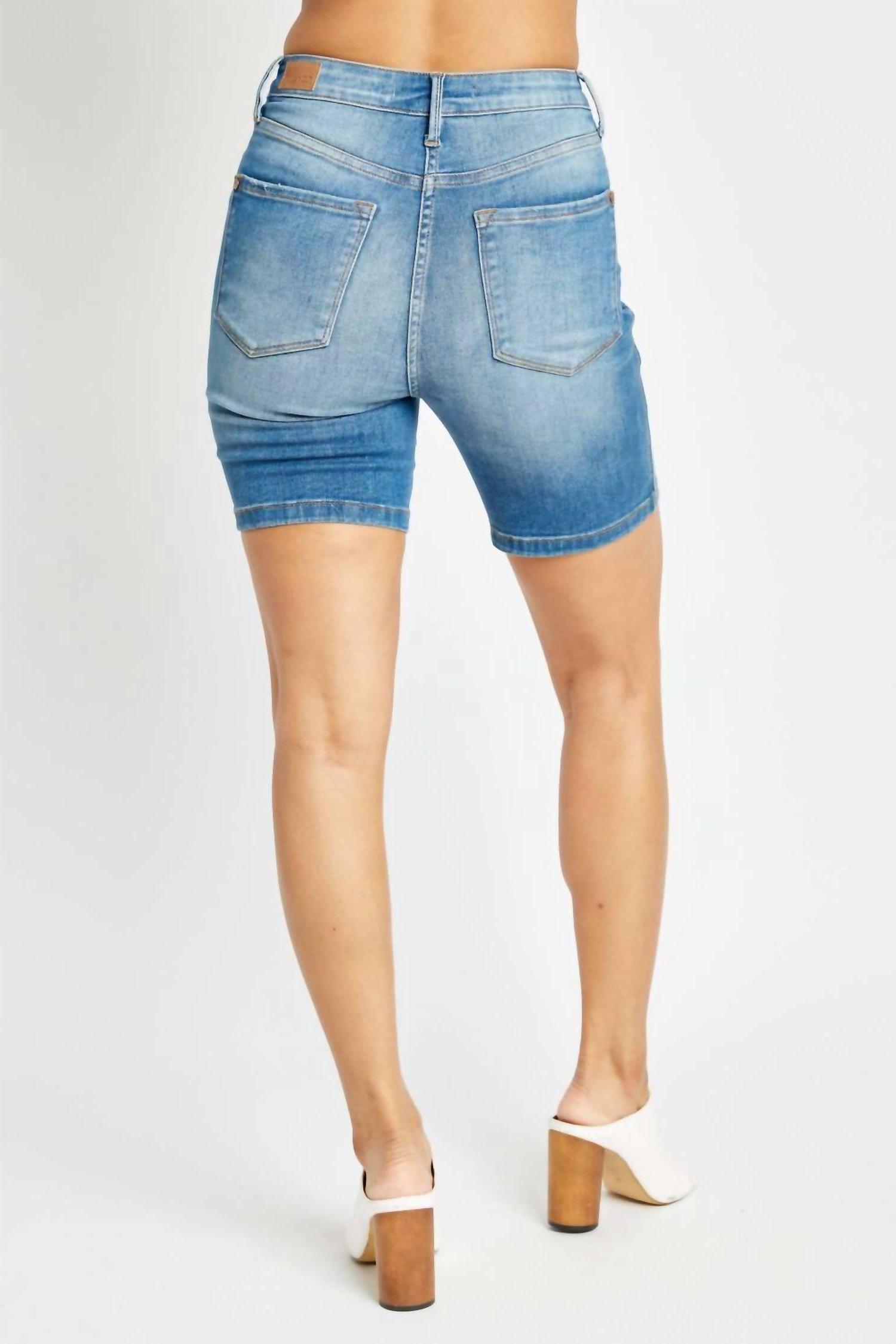 как выглядит Judy Blue High Waist Tummy Control Double Button Bermuda Shorts Blue фото
