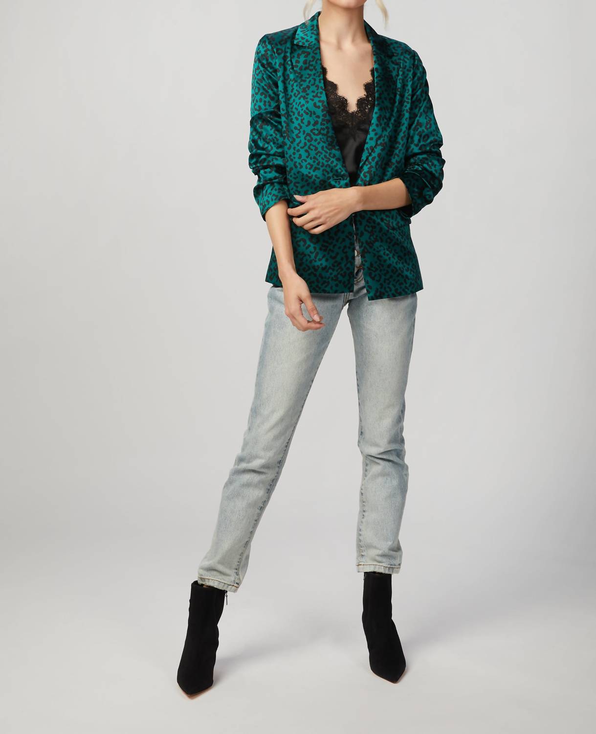 Click to view more detailed imagery on our partner's website Pre-owned New York Cami Nyc Ollie Blazer In Emerald Leopard In Pattern
