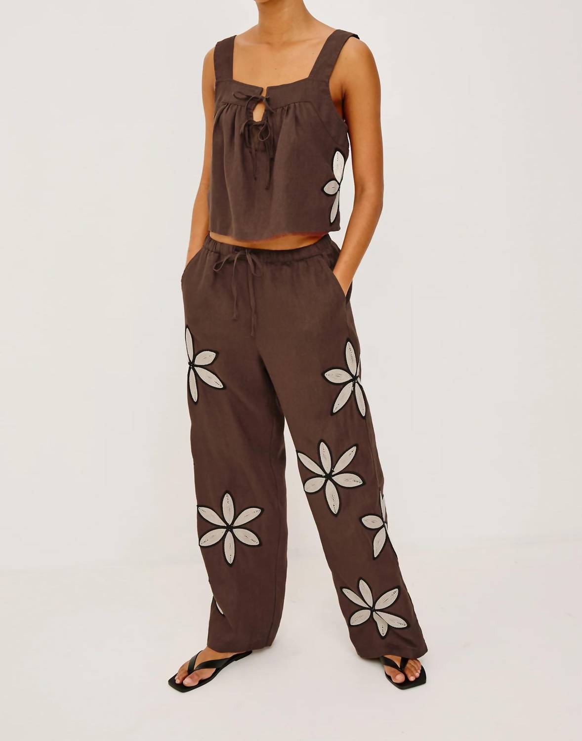 Rails Calais Top Cocoa Floral Embroidery