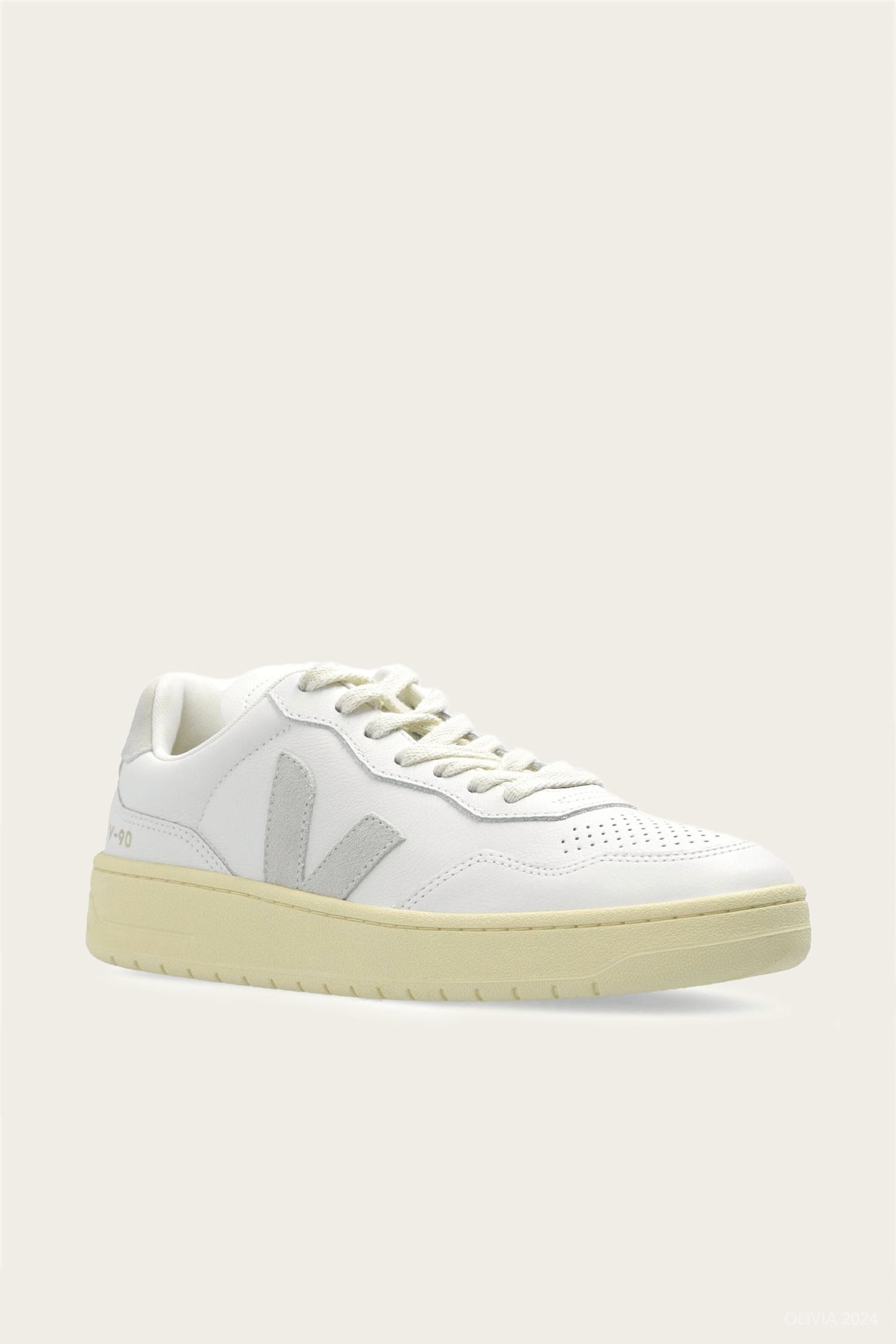 Veja Unisex V-90 Ot Leather Sneaker White / Natural