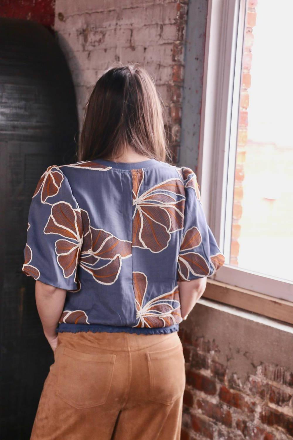Voy Fae Contrast Band Detailed Floral Embroidery Top Navy Blue - Picture 4 of 7