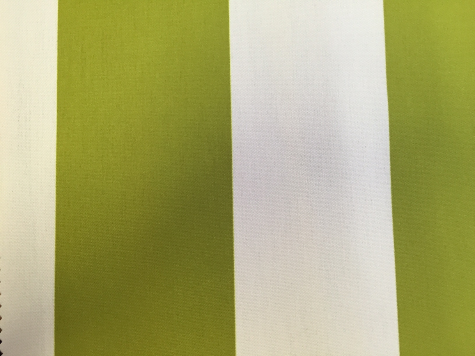 Avacado Cabana Stripe 132″ Round