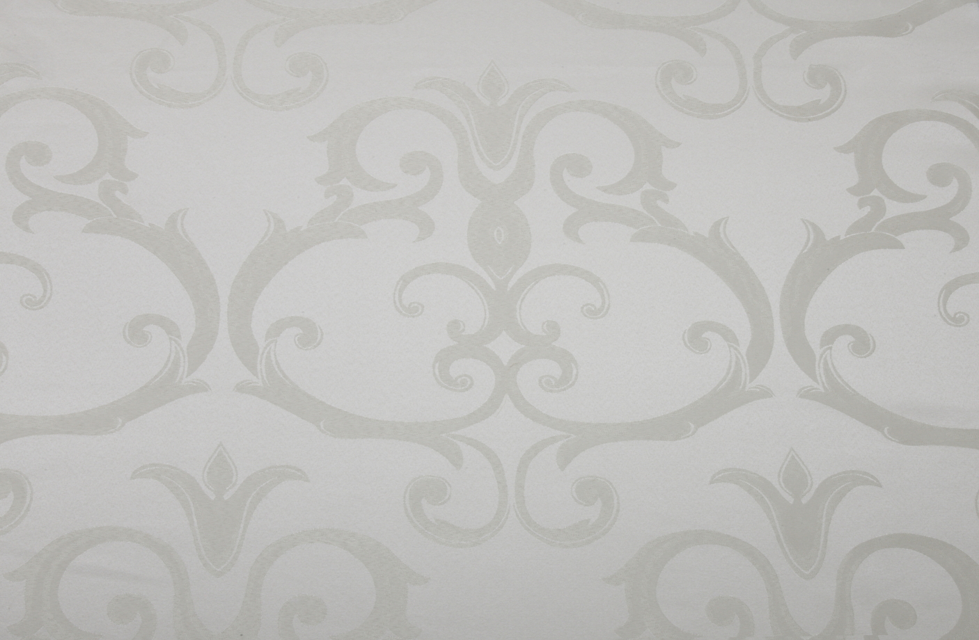 Antique White Chopin 72″ x 120″ Rectangle