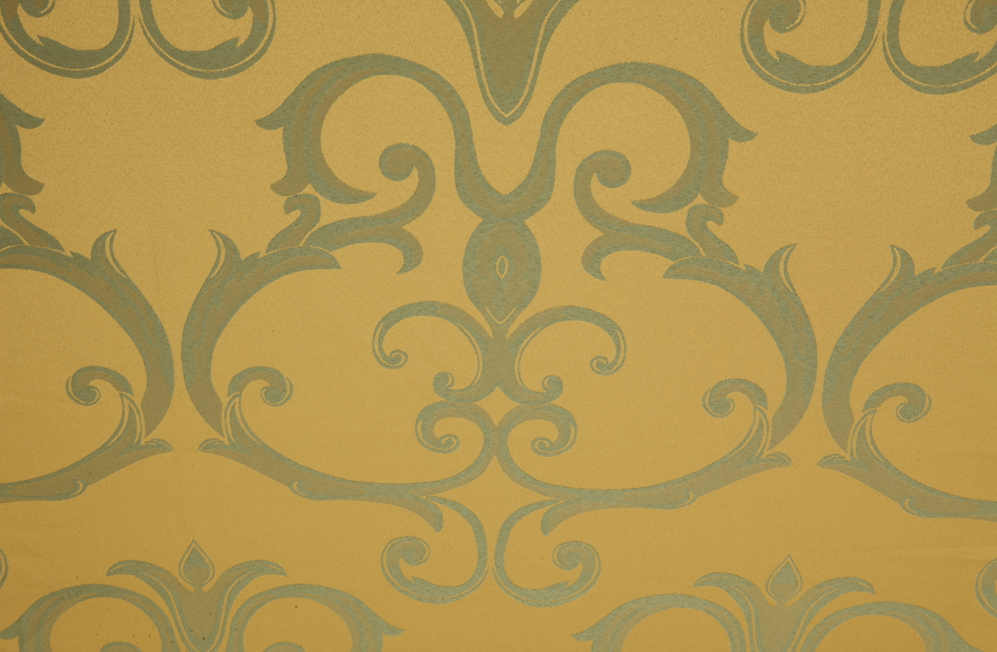 Gold Sage Chopin 132″ Round