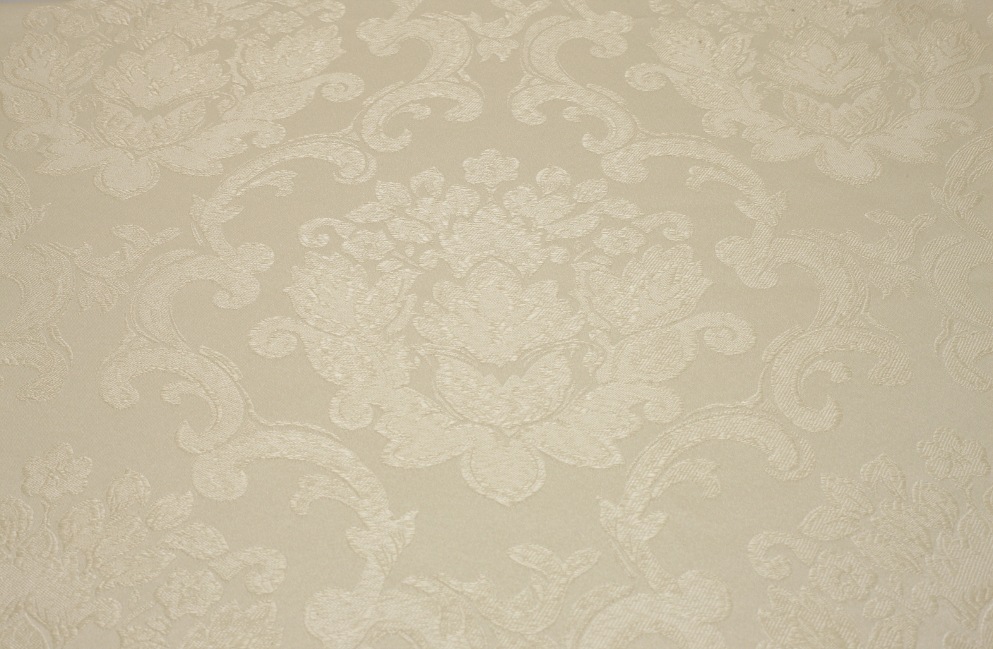Ivory Beethoven 132″ Round