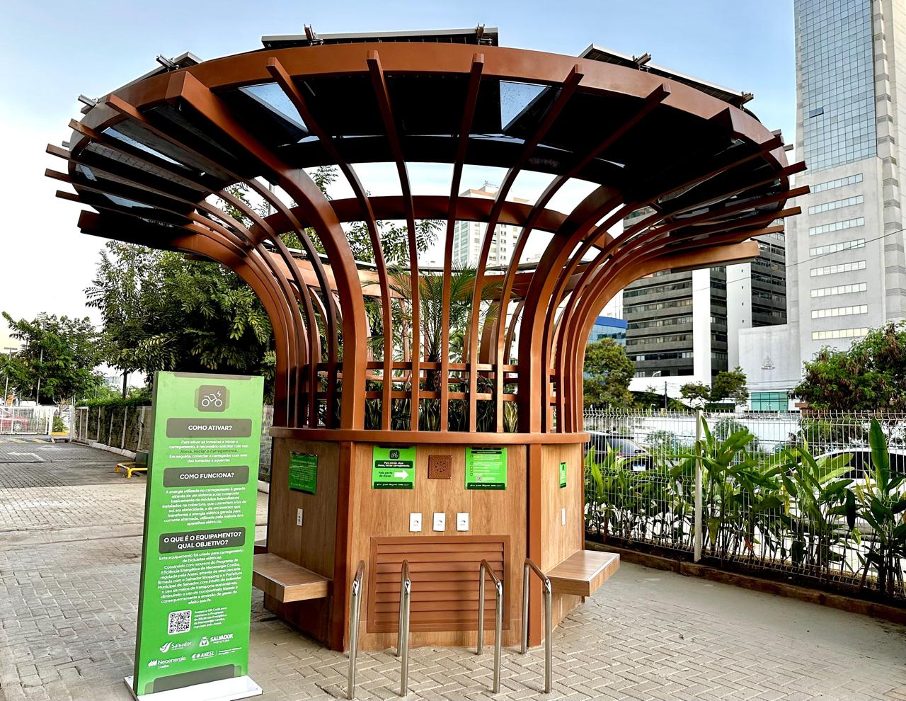 Estação de carregamento de bicicletas elétricas em Salvador - BA