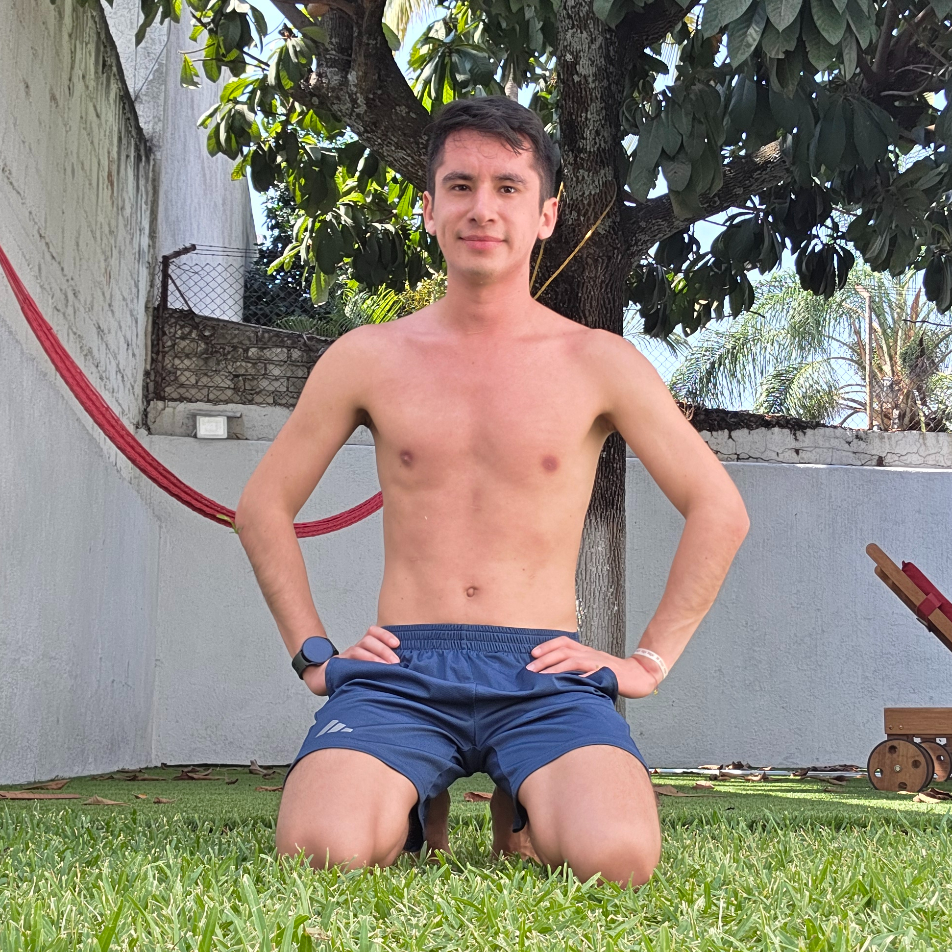 <div class="editor-content"><p><strong>Braulio Martinez</strong> – <em>Estrés laboral y bienestar</em></p></div>, 