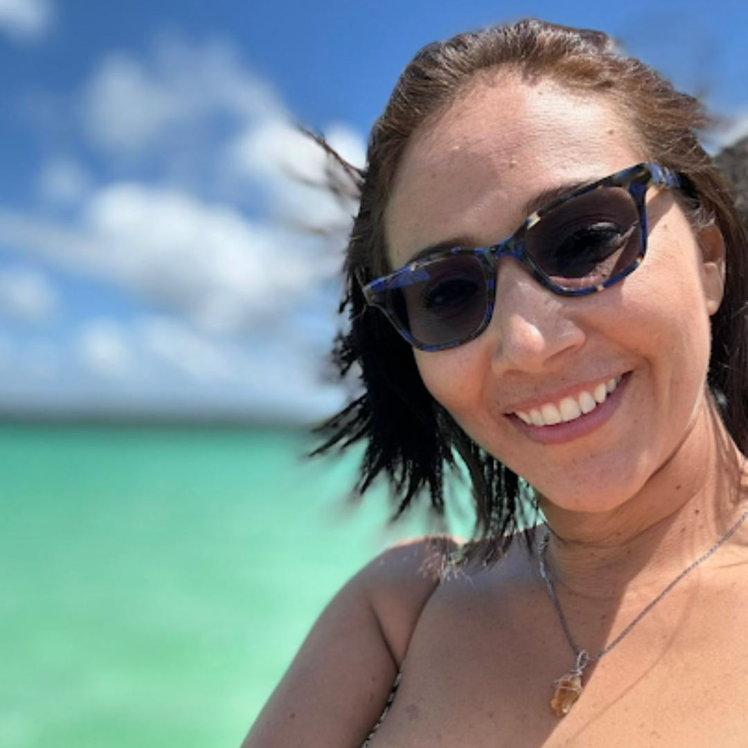 <div class="editor-content"><p><span>Eloisa Velasco</span></p></div>, 