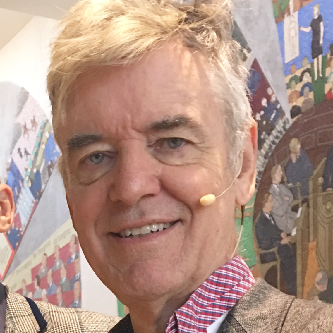 <div class="editor-content"><p>Professor John Hattie</p></div>, <div class="editor-content"><p>Author of Visible Learning</p></div>