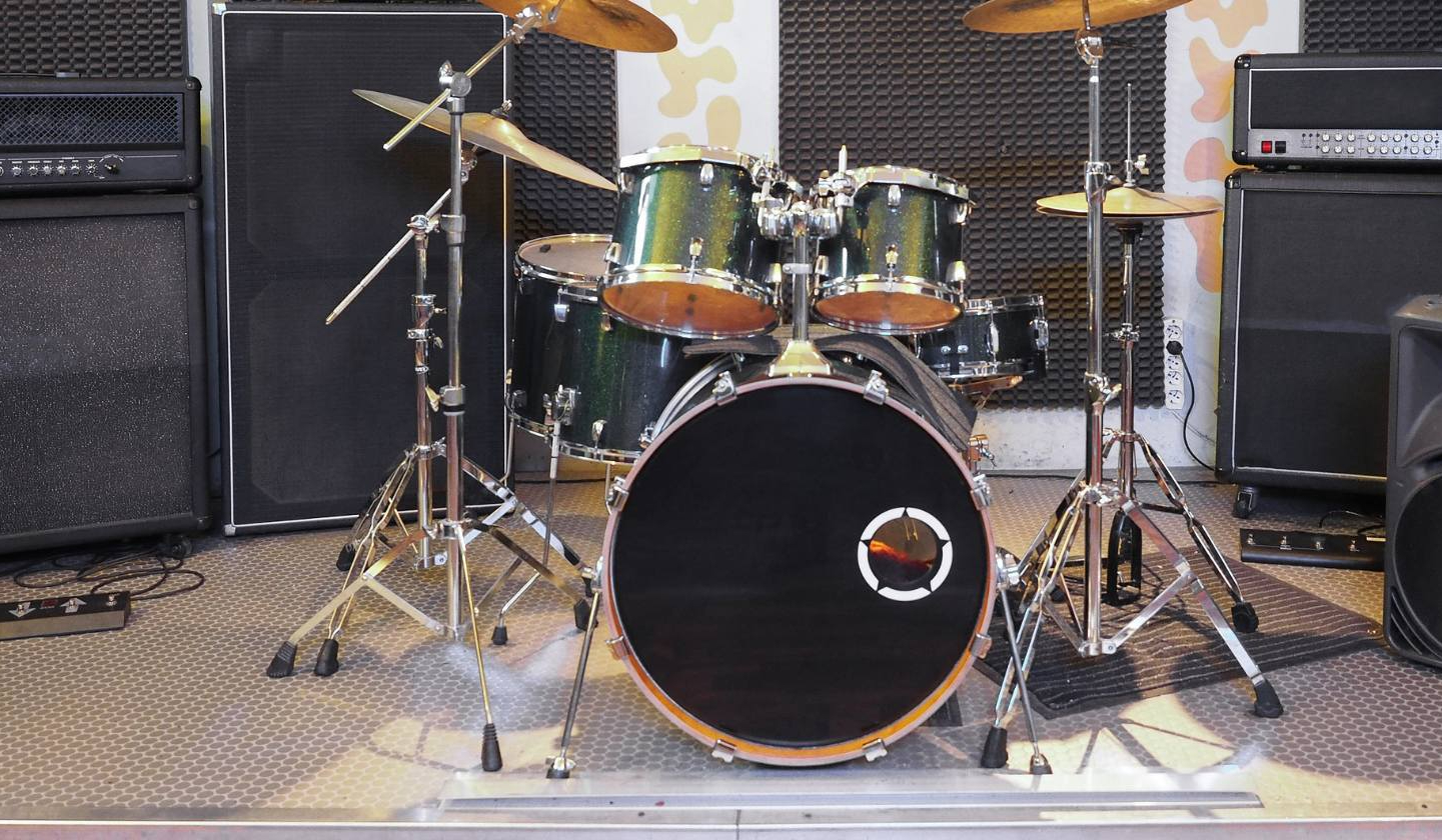 Recording Drums for $800: Achieve Big Studio Results Without the Big Price Tag
