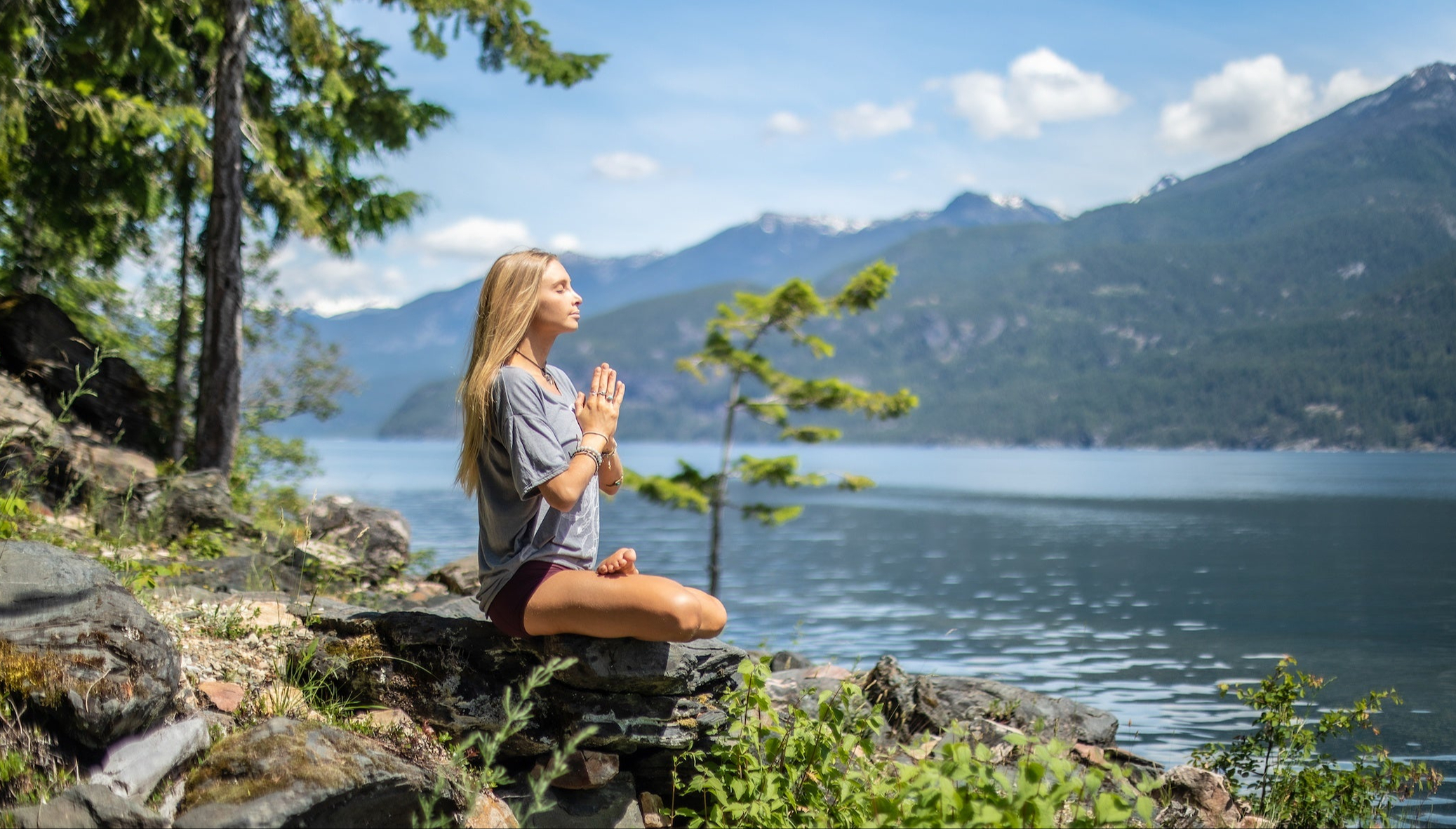 5-Min Meditation for Re-Centering Your Mind • Juliana