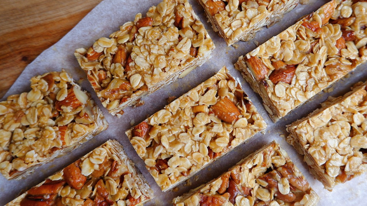 NEW | Almond & Pecan Granola Bars