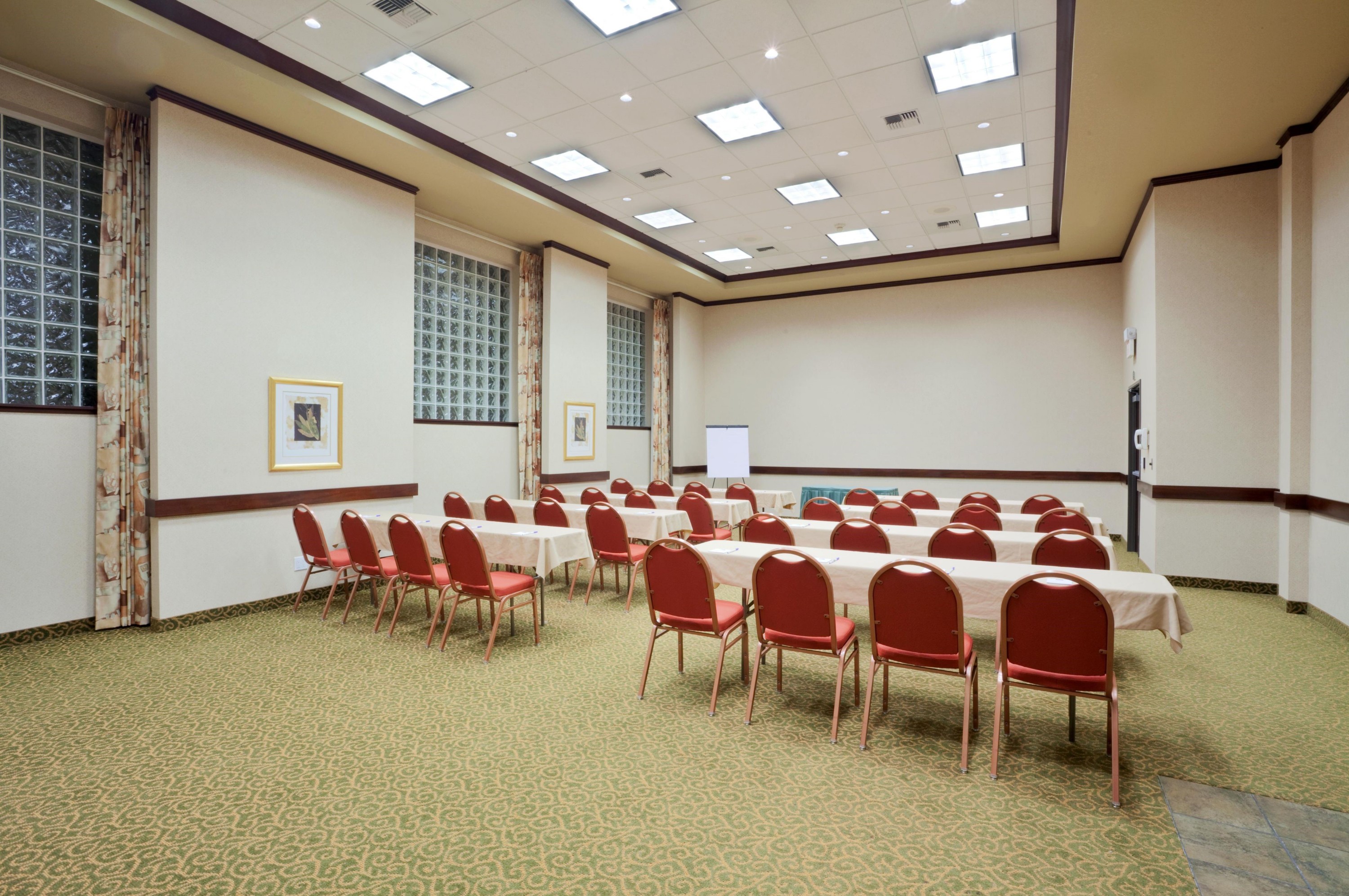 Holiday Inn Express & Suites Portland-NW Downtown, an IHG Hotel, photo 3