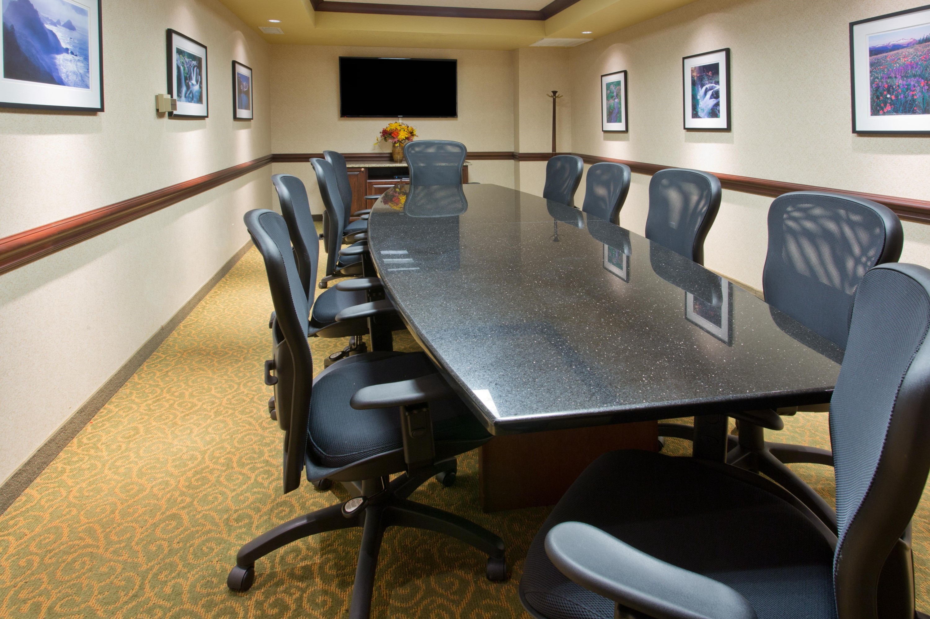 Holiday Inn Express & Suites Portland-NW Downtown, an IHG Hotel, photo 5