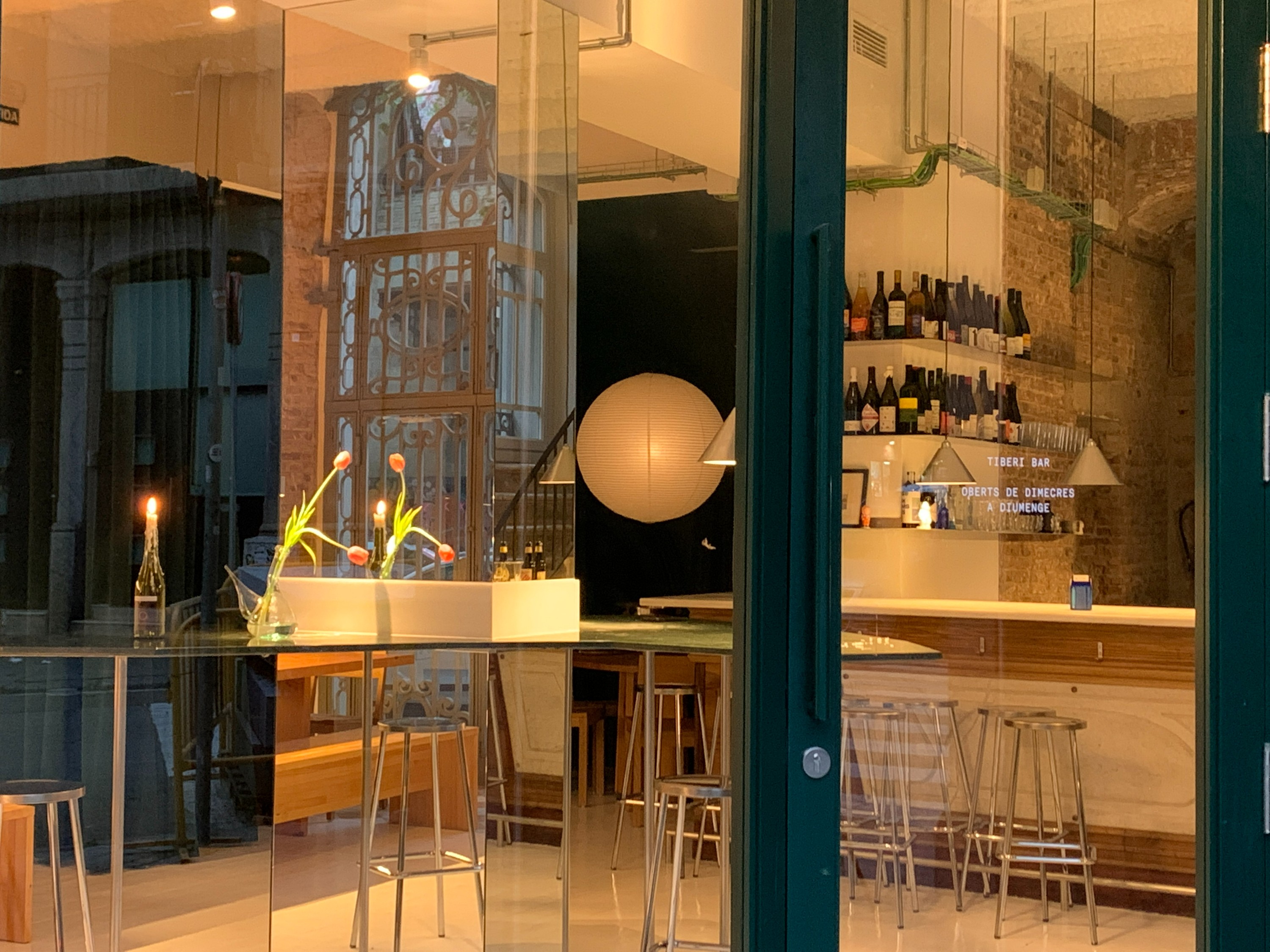 Tiberi Bar, photo 3