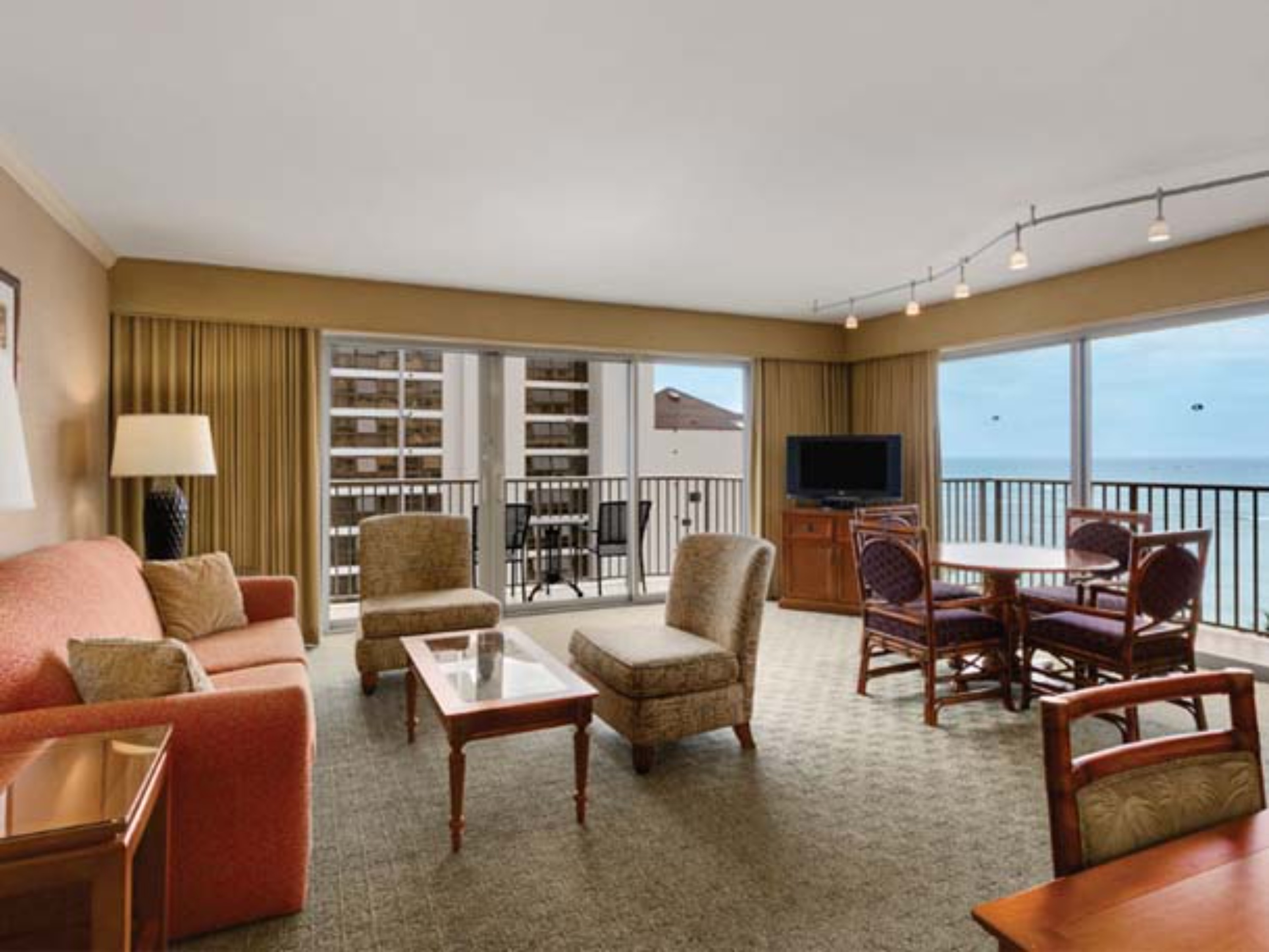 Outrigger Reef Waikiki Beach Resort, photo 5