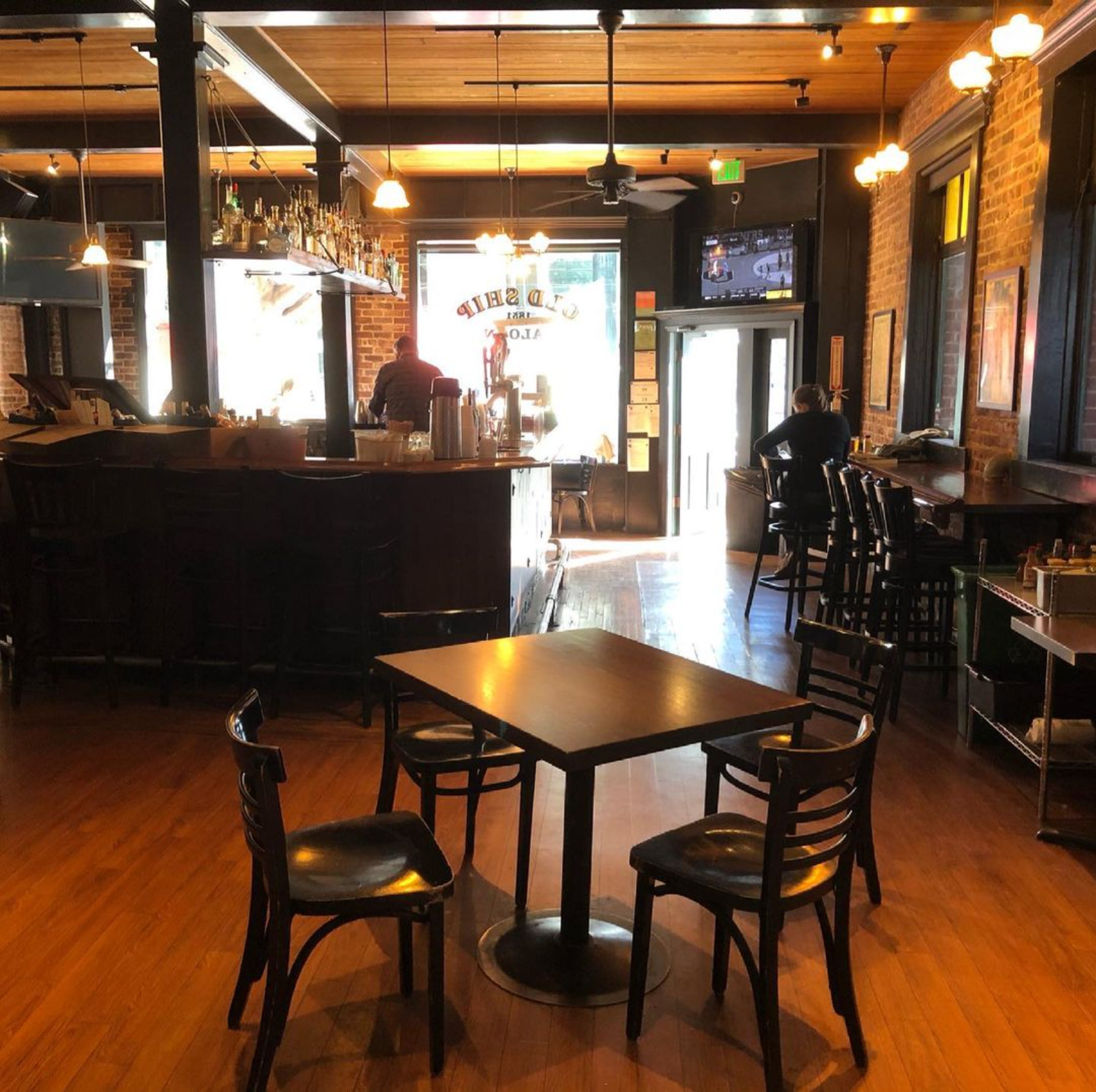 The Old Ship Saloon, photo 3