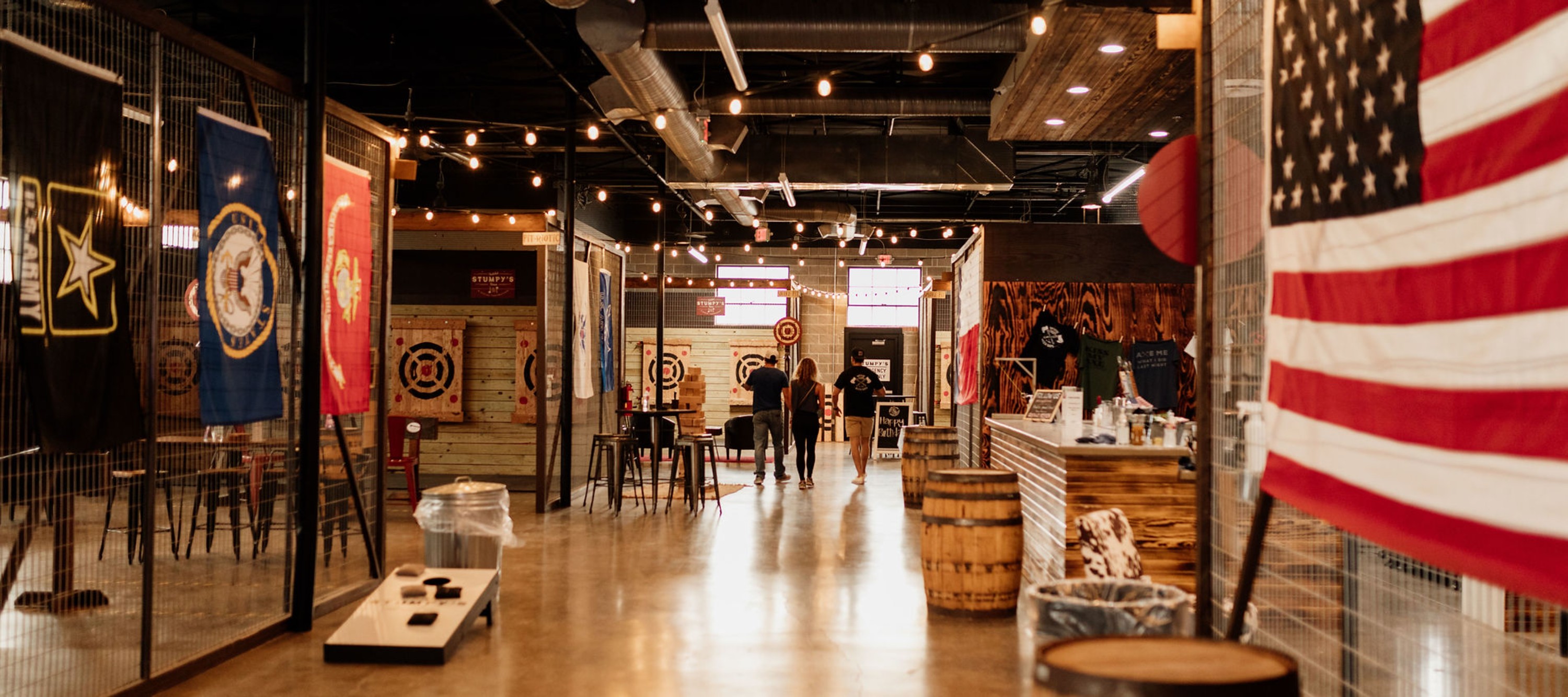 Stumpy's Hatchet House Axe Throwing - Fort Worth Cowtown, photo 3