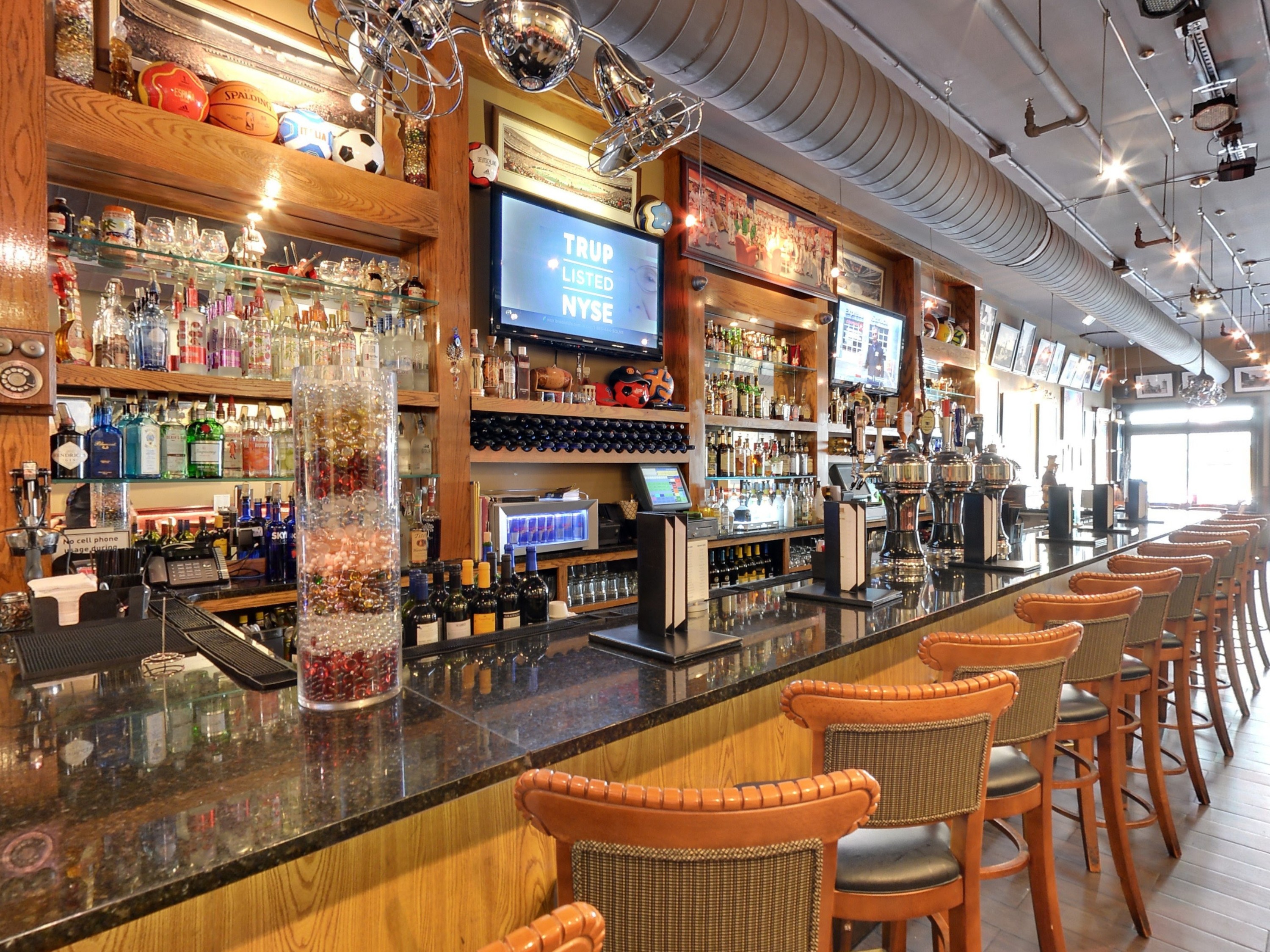 1518 Bar & Grill, photo 4