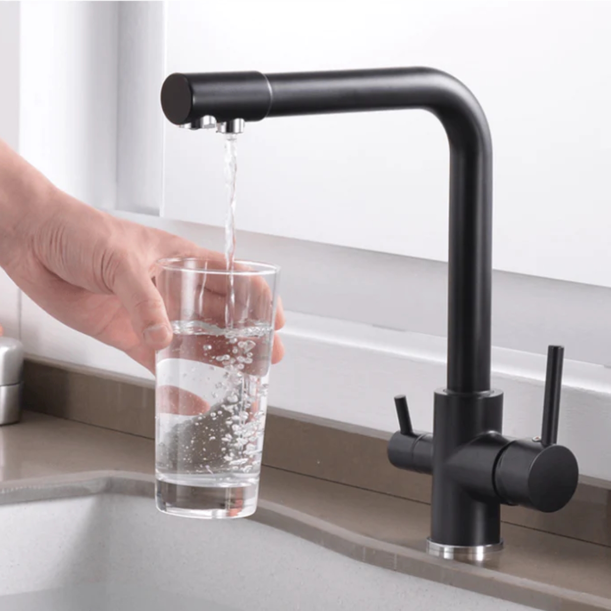 Quais os benefícios de ter uma torneira com filtro na cozinha?