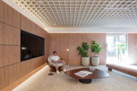 Imagem do post A suavidade das curvas brasileiras no Espaço Melnick, da Vitá Arquitetos