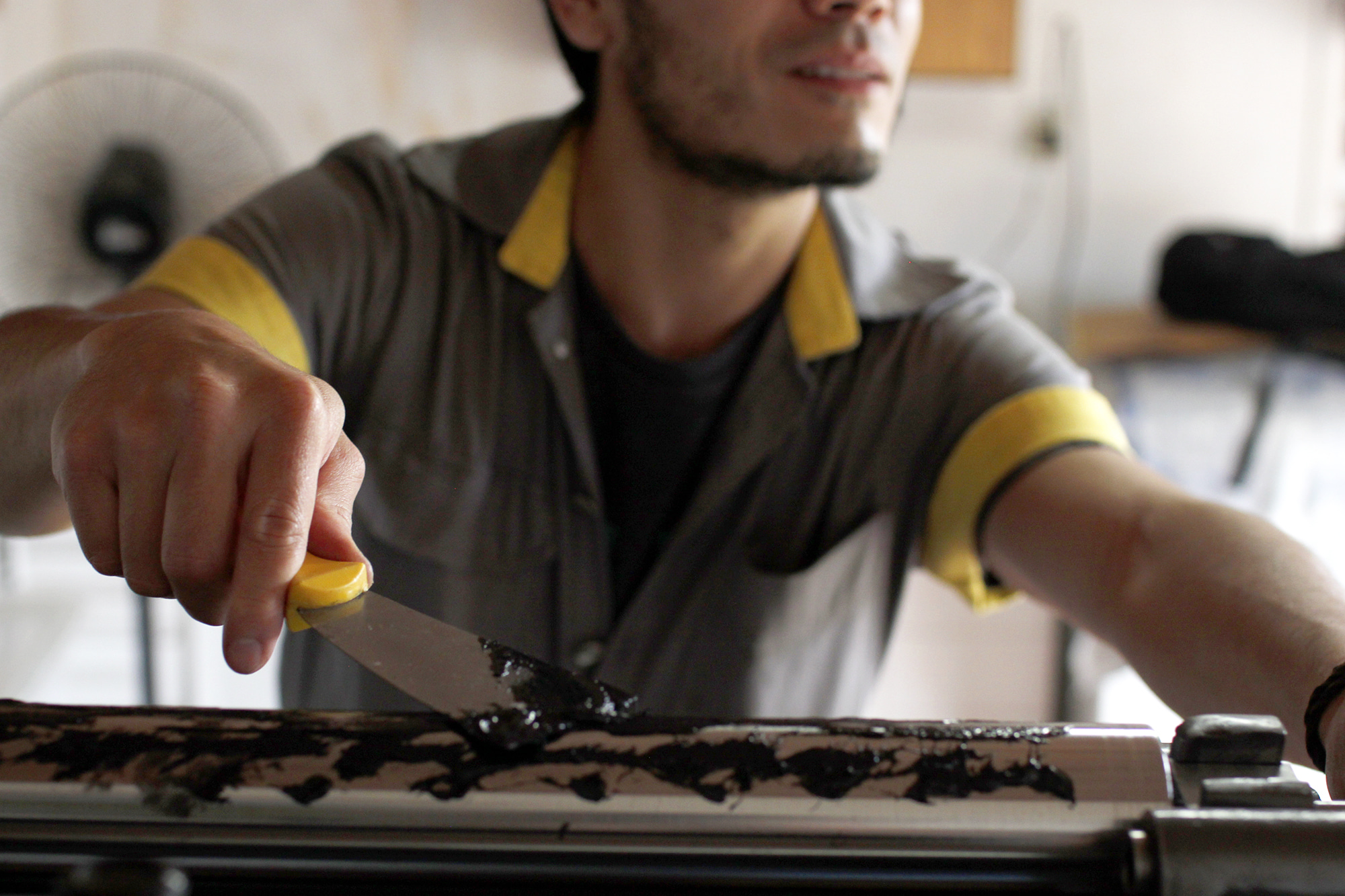 Foto do post MAKERS: Ale Magnere e sua letterpress