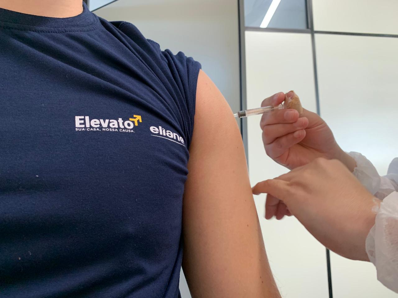 Grupo Elevato compra vacina de imunização da gripe H1N1 para seus colaboradores.