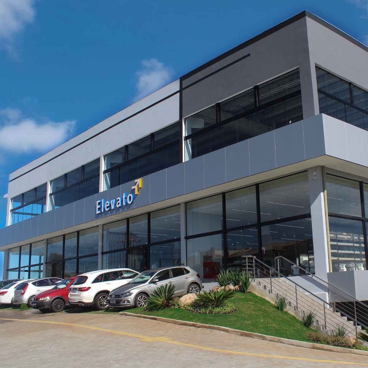 Em Gravataí, Grupo Elevato inaugura sua 22ª loja de acabamentos para construção após realizar compra de Centro de Distribuição