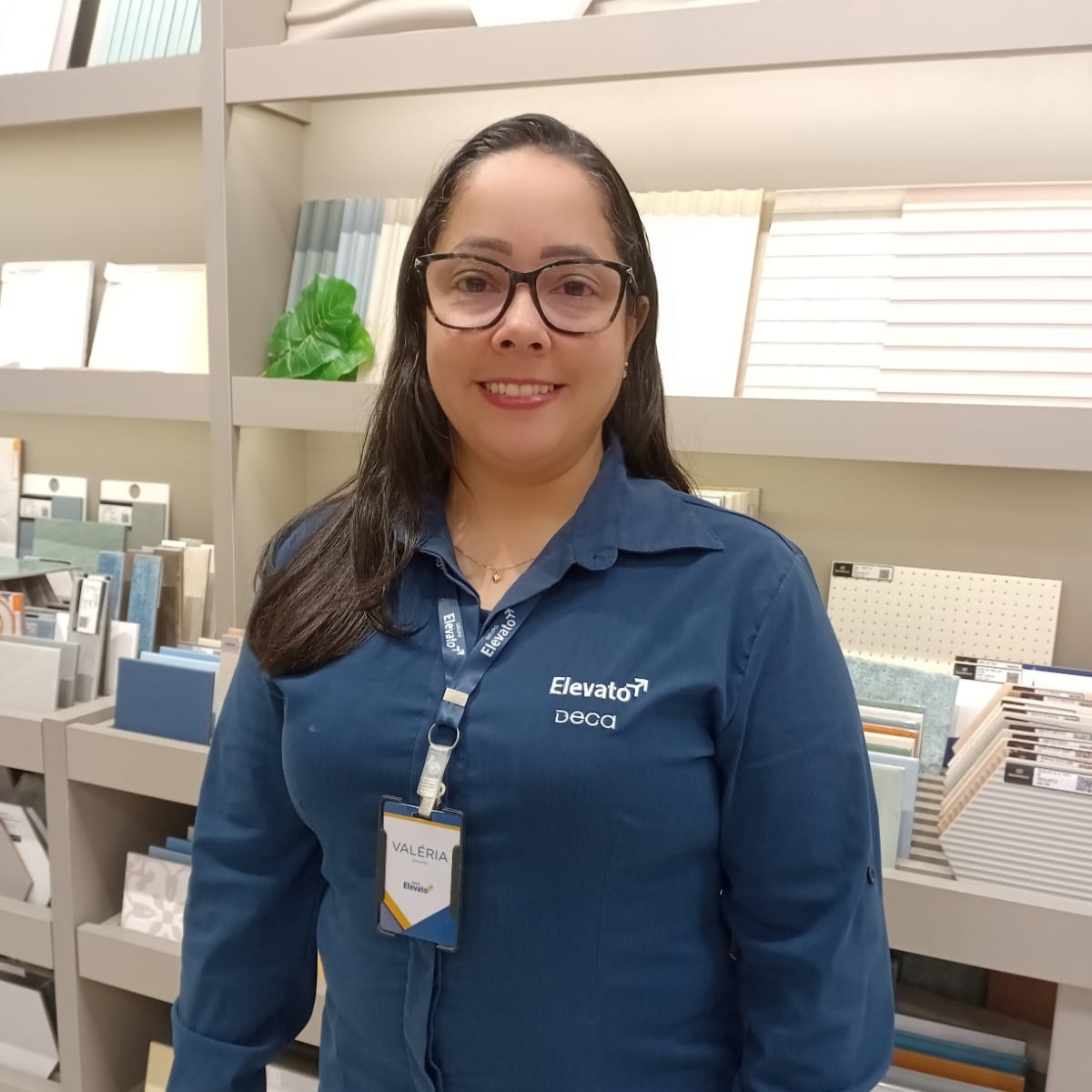 Desafios que Se Tornaram Oportunidades: A Carreira de Valéria na Elevato