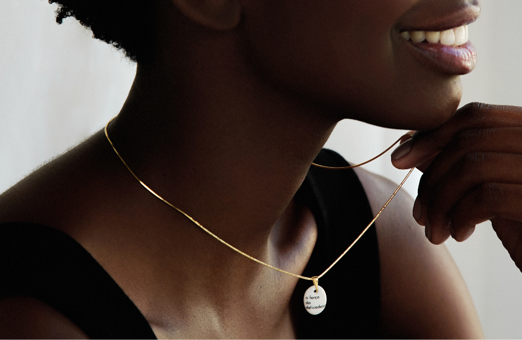 Imagem do Poema a força da delicadeza