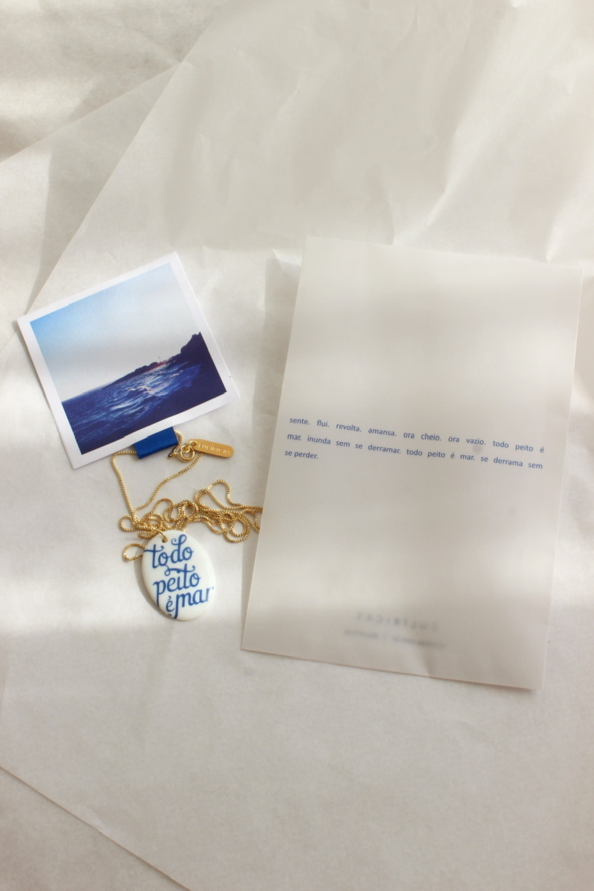 Imagem inferior do Poema todo peito é mar