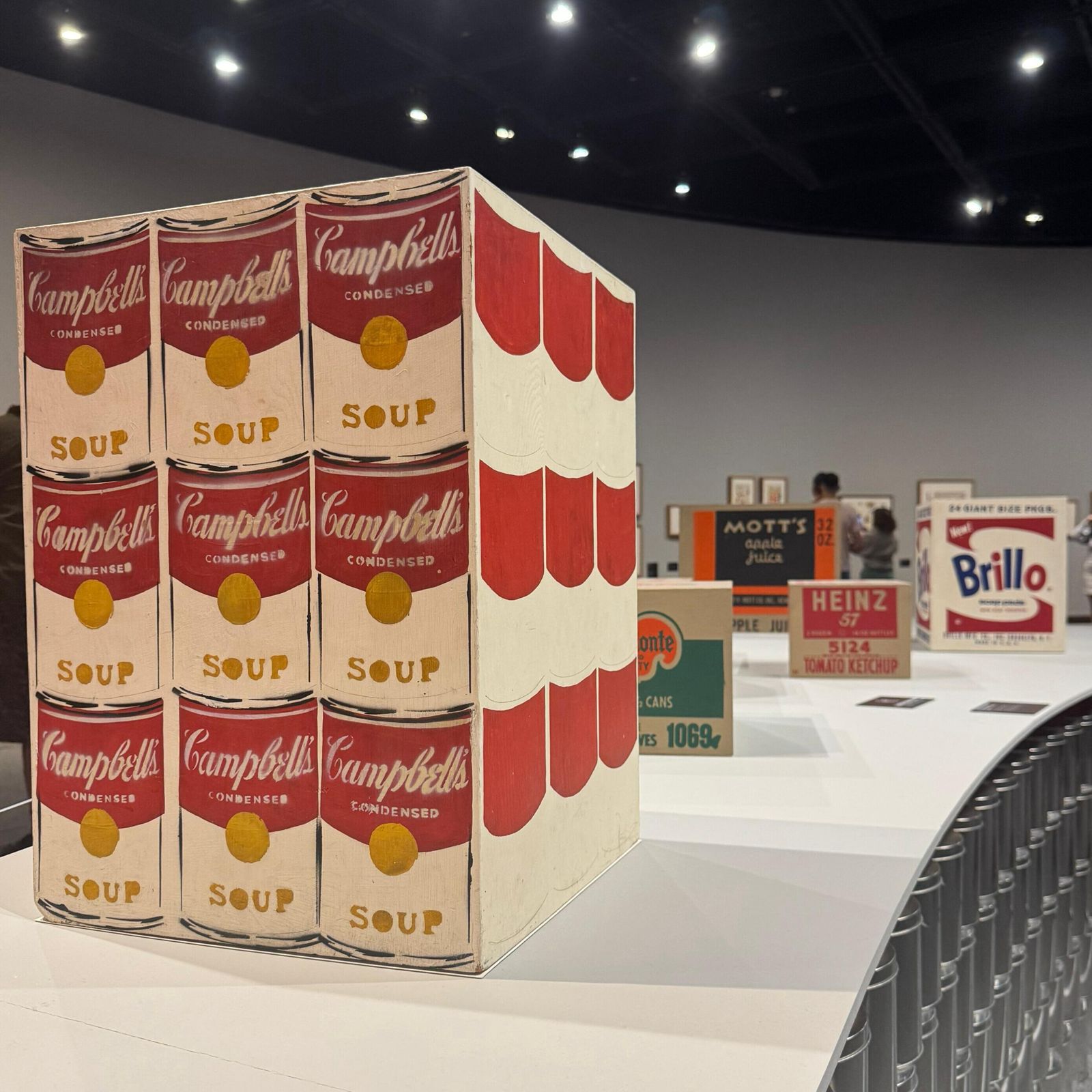   Manolita Tips I Andy Warhol Exhibition