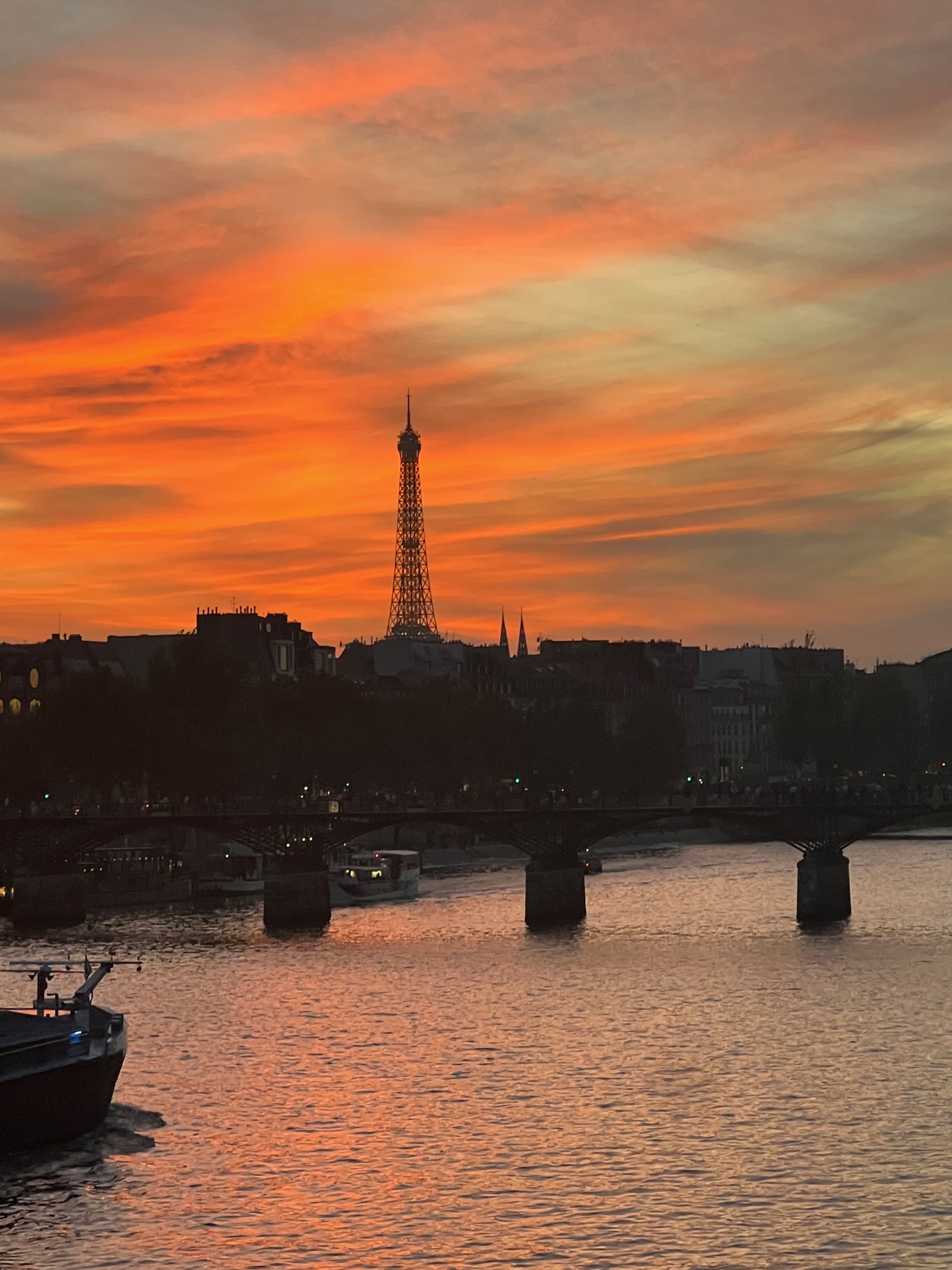 Foto do post Explorando Paris Através dos Olhos de Sarah