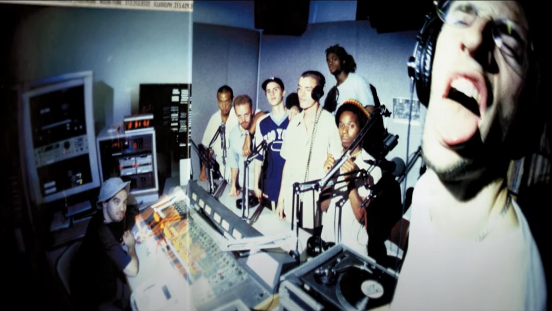 A RELAÇÃO DO HIP-HOP COM O SKATE EM 'ALL THE STREETS ARE SILENT'
