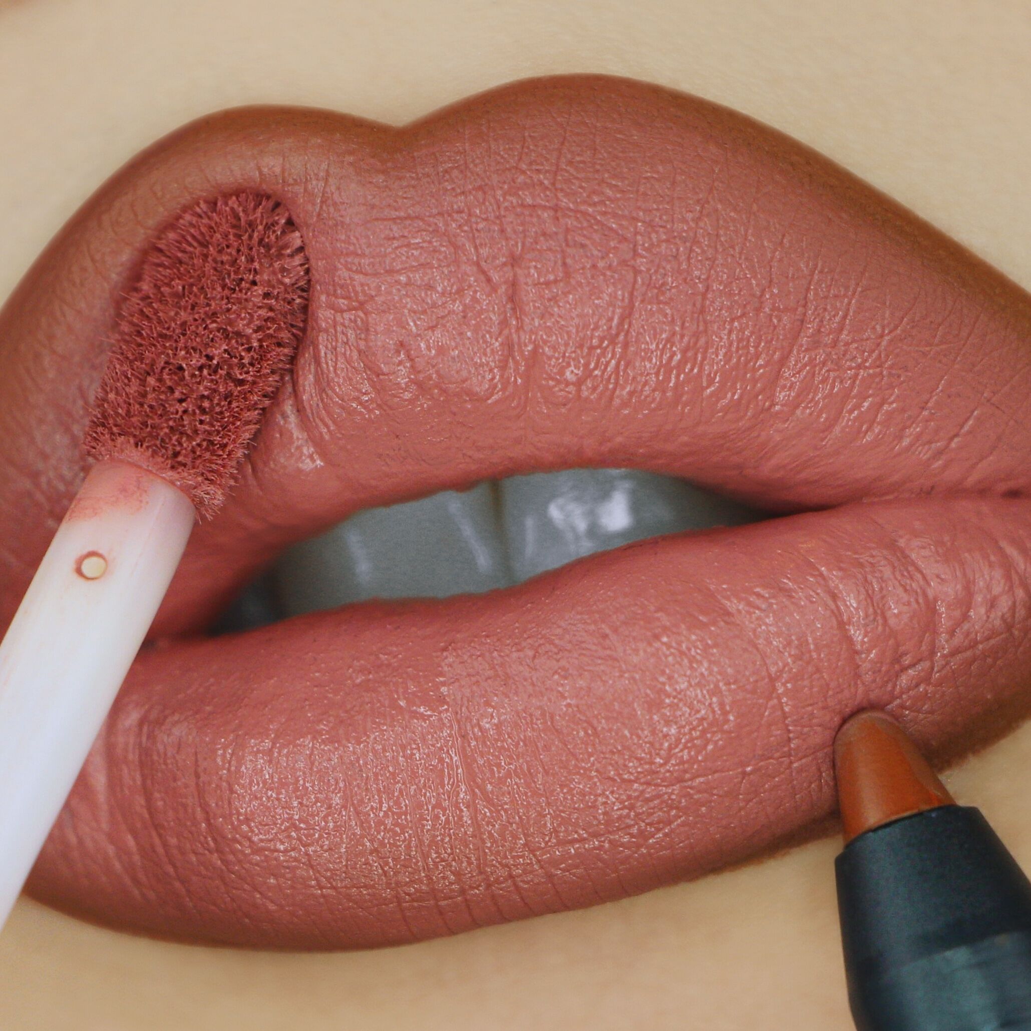 Imagem do post Lip Combo: o segredo dos lábios perfeitos e com efeito de volume