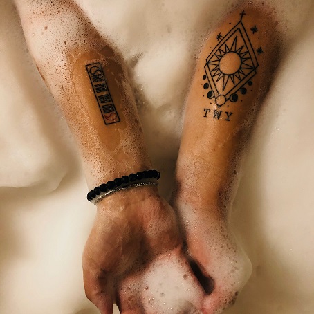 Foto do post ACABOU DE TATUAR? SUA PELE PRECISA DE 4 CUIDADOS BÁSICOS!