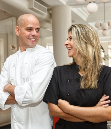 Os chefs Fabrício Lemos e Lisiane Arouca