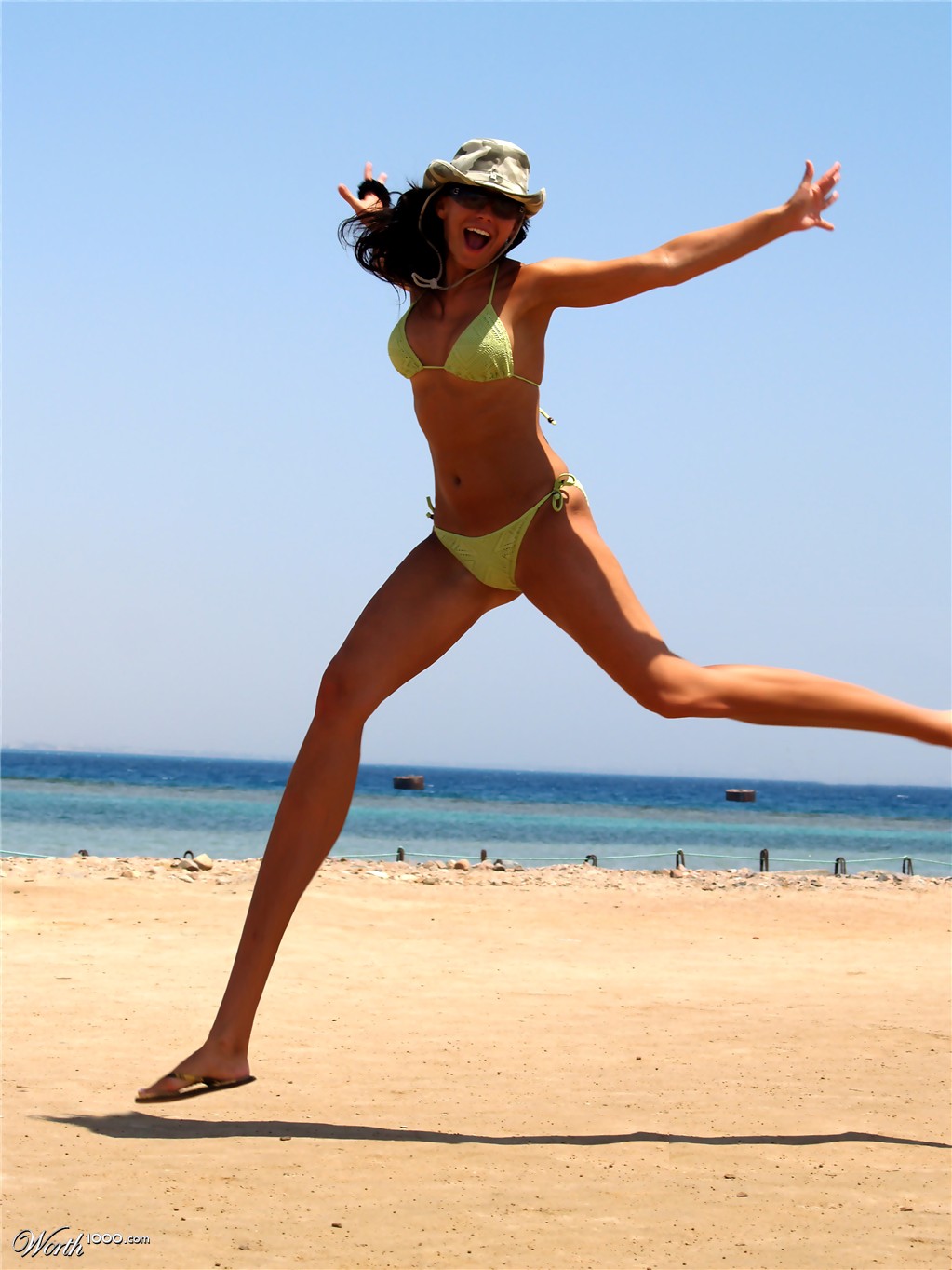 Jog on the beach