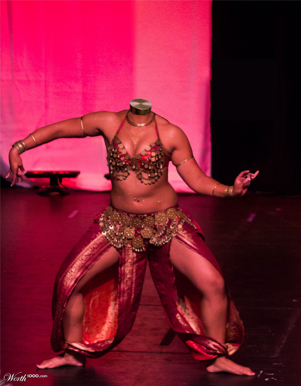 The headless bellydancer