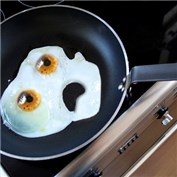 scared egg — horesz