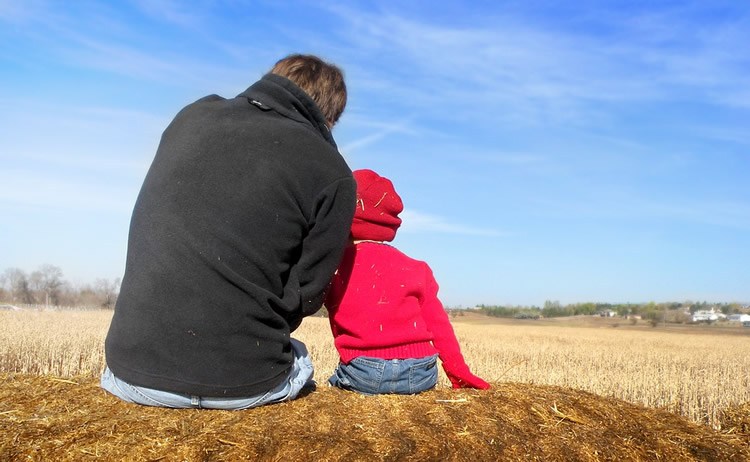 father-child-relationship-neurosciencenews-public