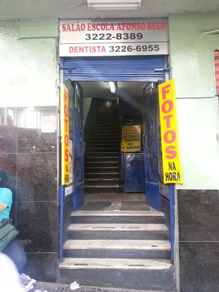 Clínica Odontológica Naves Ltda