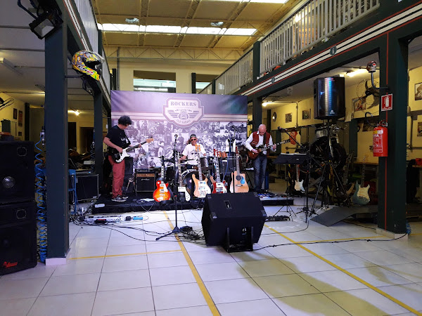 Foto 1 Rockers Self-Garage