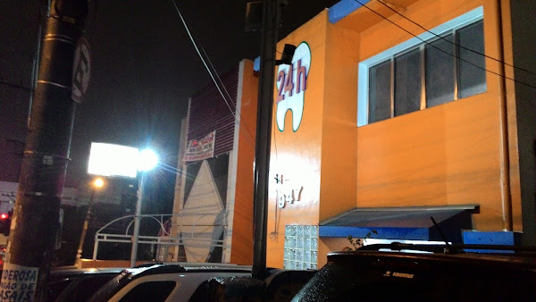 Foto 2 Dentistas 24h - Zona Norte