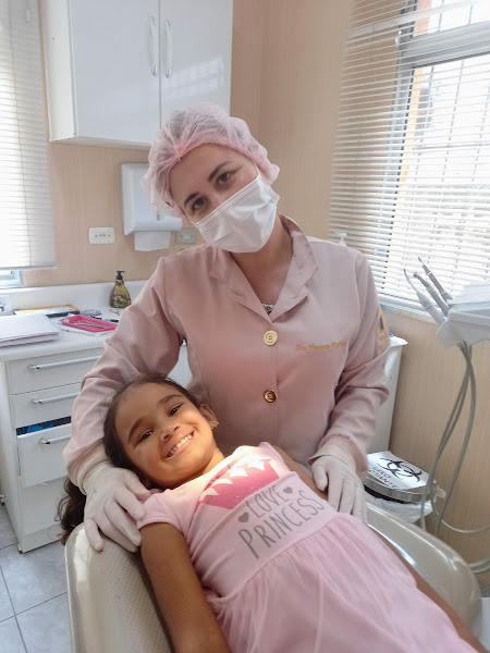 Foto 2 Dr Vanessa Almeida - dentista aodontoesthetic Foto 2 Dr Vanessa Almeida - dentista aodontoesthetic