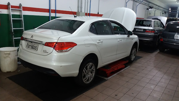 Foto 1 Arcar Serviços Automotivos Especilaista Peugeot Citroen e Renault