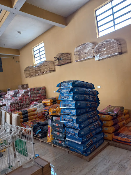 Foto 1 Casa de ração camelo