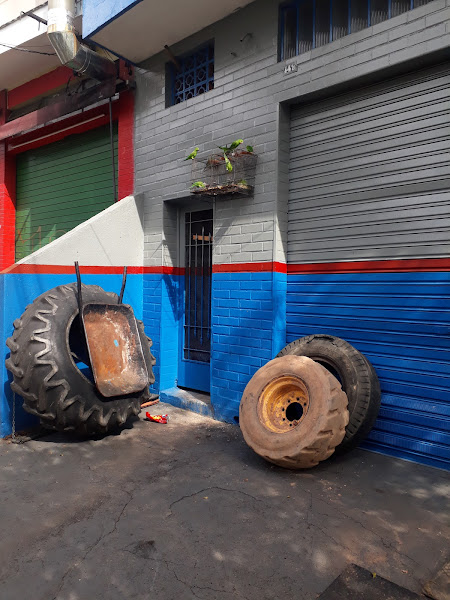 Foto 3 LR Borracharia Foto 3 LR Borracharia